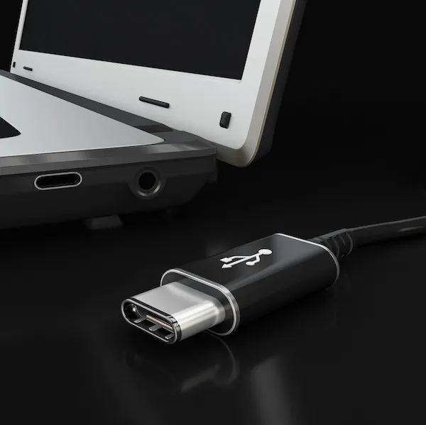 USB-C充電器的功能越來越強大，PowiGaN解決方案能使它們保持小巧和高效